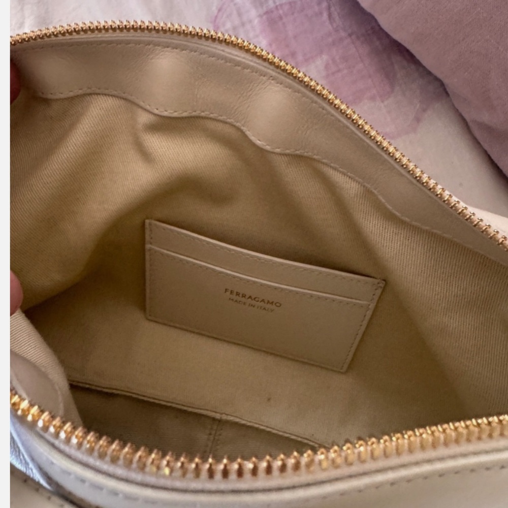 Ferragamo Quilted Bag - NEW - Picture 5 of 11